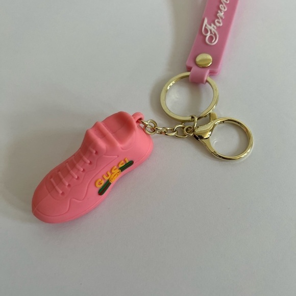 Forever Sports Car Gucci Keychain Holder - Picture 5 of 5